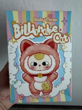 Baby Three Billionaire Cat Plush Box - Pink and White